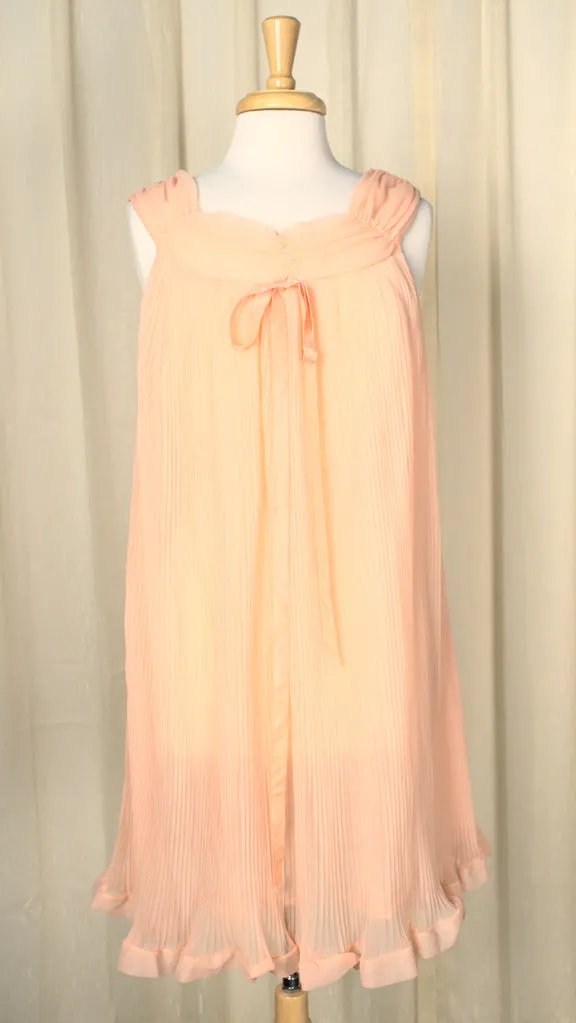 1960s Peach Pleat Nightie
