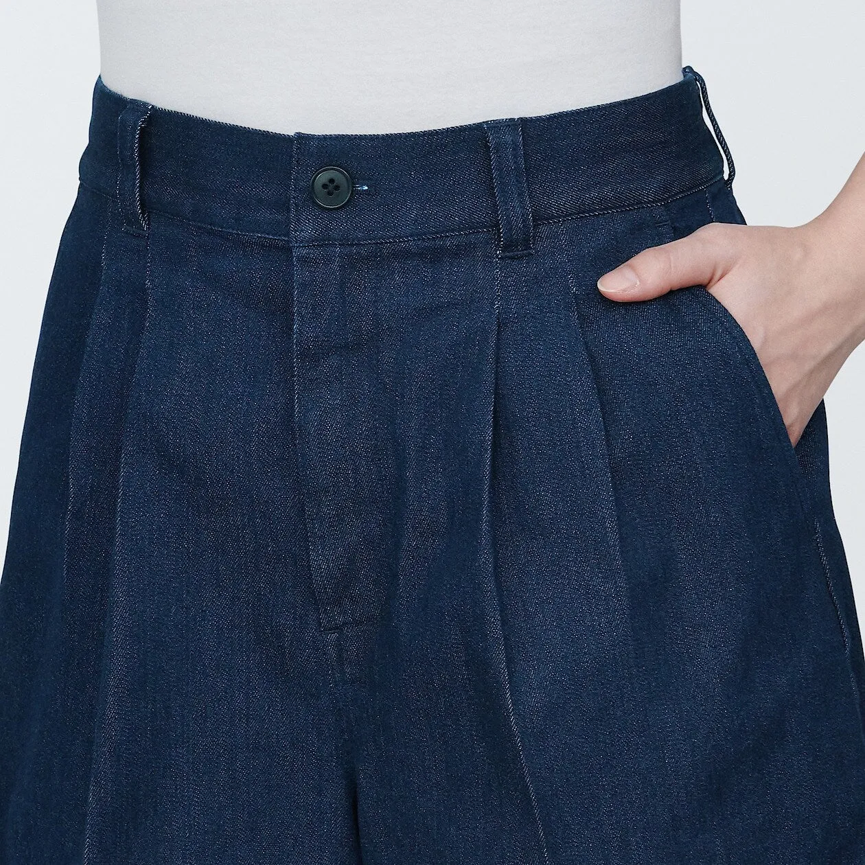 Stretch Denim Pleated Bermuda Shorts