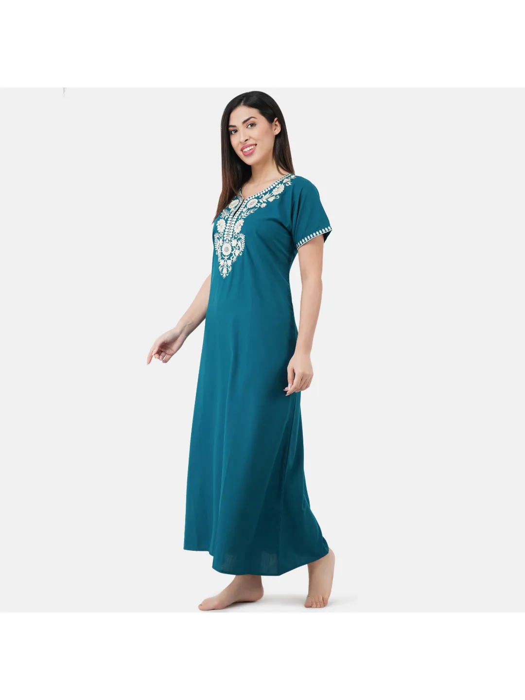 White Six Floral Embroidered Nightgown