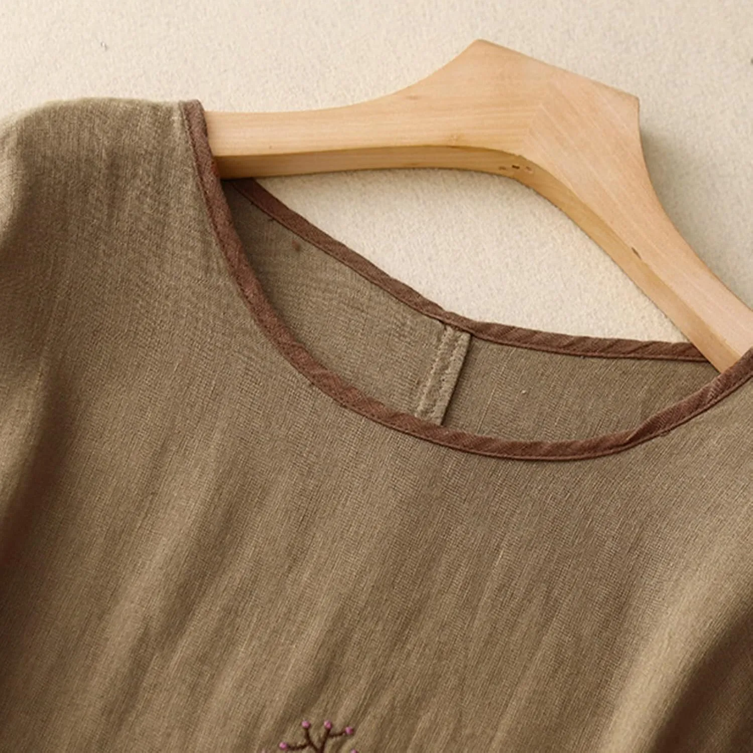 Women Short Sleeve Cotton Linen Tops Summer Crew Neck Embroidery T-Shirt Blouse Casual Loose Drawstring Hem Shirts