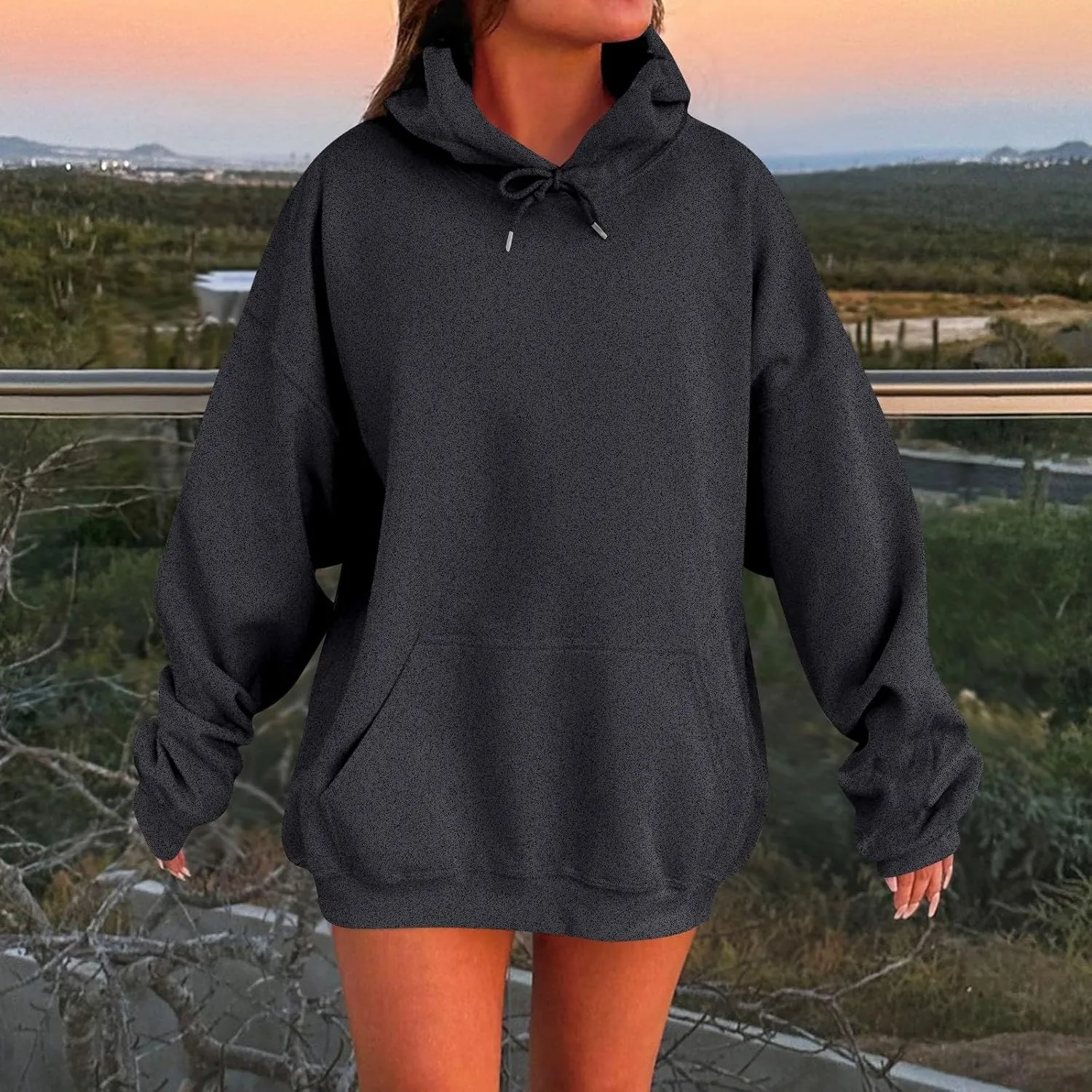 Womens Casual Soild Color Long Sleeve Hoodies Oversized Trendy Loose Fit Sweatshirts with Pockets Plus Size S-5xl